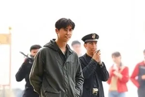 热点事件公开讨论节点被整理成同一条时间轴的主视觉